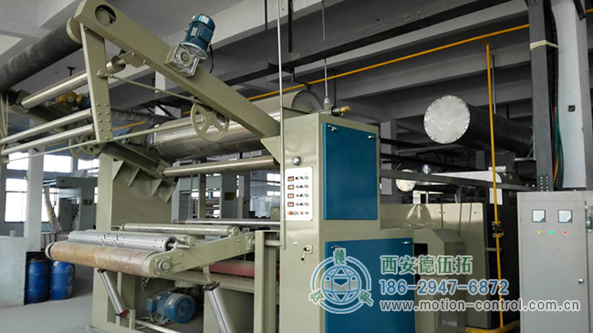 圖為拉幅定型機(jī)照片 圖為拉幅定型機(jī)照片